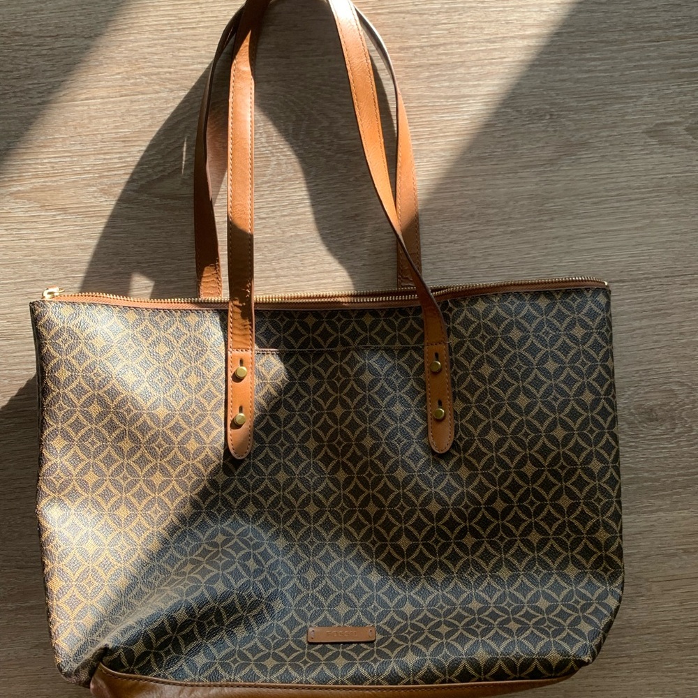 Fossil Tote Bag